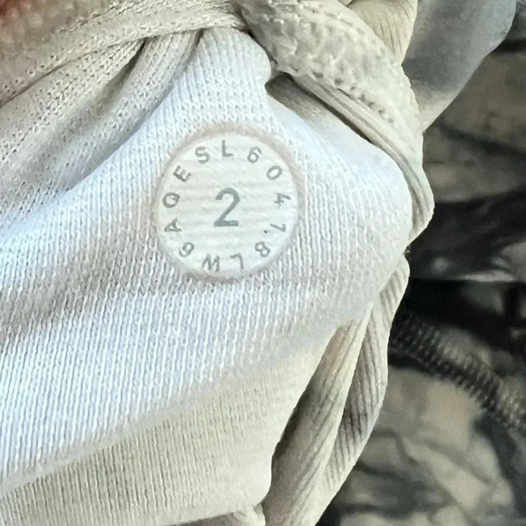 Lululemon Wunder Under Crop Hi-Rise Full-On Luxtreme Legging Dual Shibori 21" - Picture 9 of 9